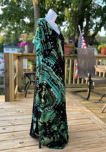 Load image into Gallery viewer, Ladies large dress, reverse geode tie dye
