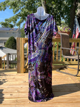 Load image into Gallery viewer, Ladies Medium dress, reverse geode tie dye
