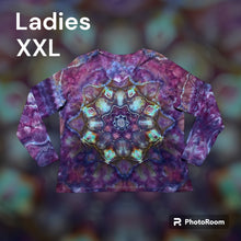 Load image into Gallery viewer, Ladies XXL Tshirt, mandala tie dye
