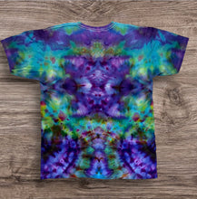 Load image into Gallery viewer, Medium Tshirt, tie dye design
