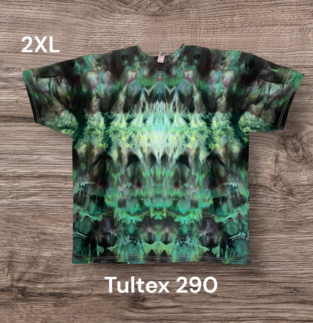 2XL Tshirt, tie dye design