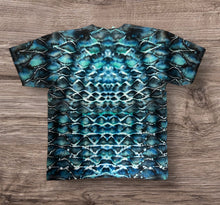 Load image into Gallery viewer, XL Tshirt, tie dye design
