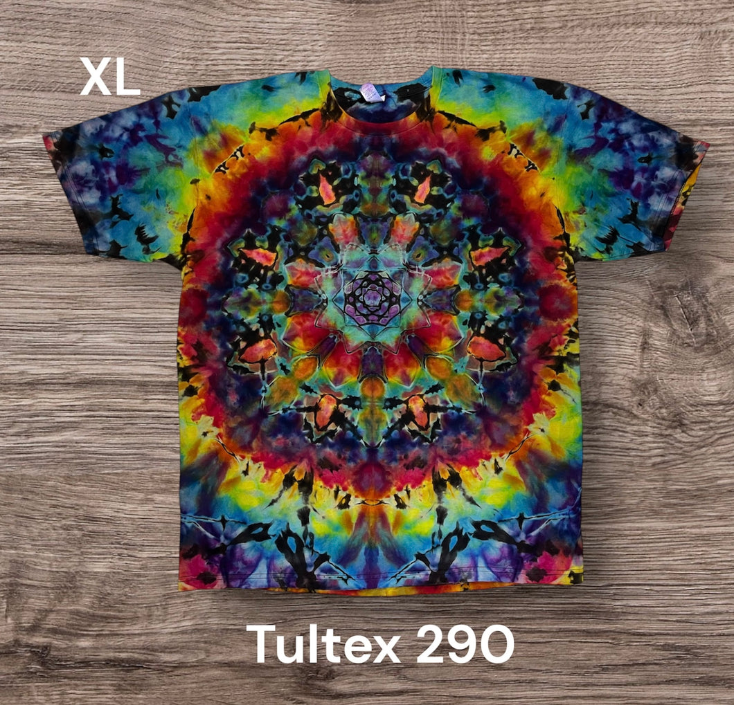 XL Tshirt, reverse mandala tie dye