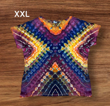 Load image into Gallery viewer, Ladies XXL Tshirt,  tie dye design
