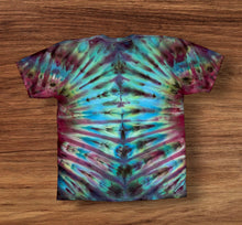 Load image into Gallery viewer, XL Tshirt, tie dye design
