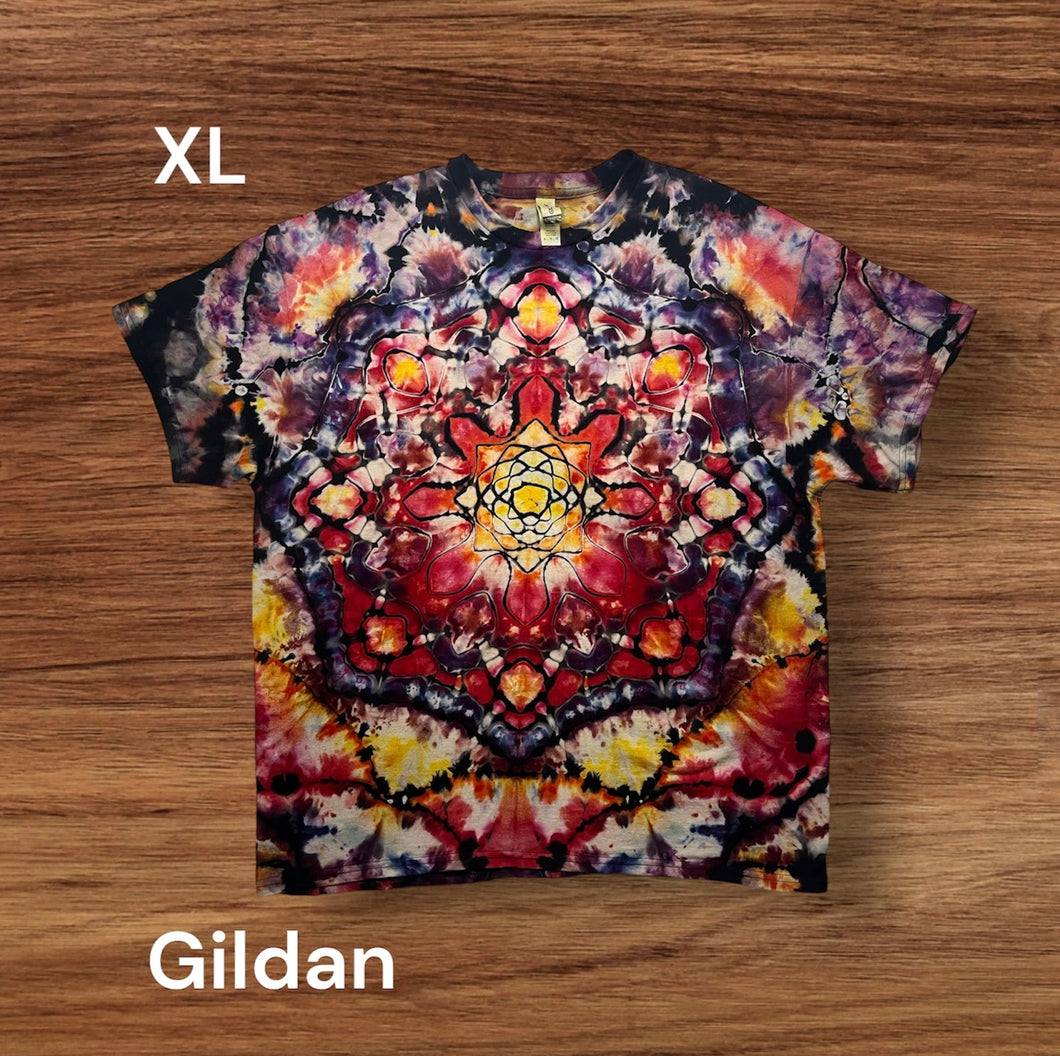 XL Tshirt, reverse mandala tie dye