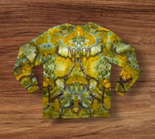 Load image into Gallery viewer, Large long sleeve, mandala tie dye
