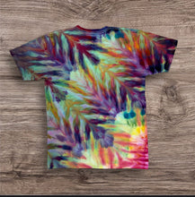 Load image into Gallery viewer, Medium Tshirt, tie dye design
