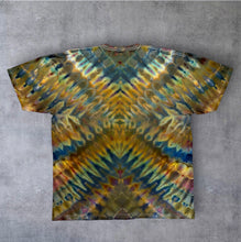 Load image into Gallery viewer, XL Tshirt, tie dye design
