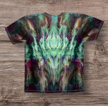 Load image into Gallery viewer, Large Tshirt, tie dye design
