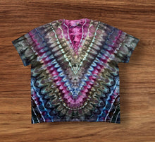 Load image into Gallery viewer, 2XL Tshirt, tie dye design
