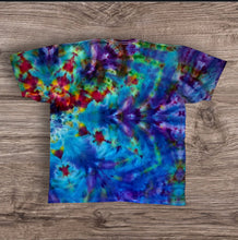 Load image into Gallery viewer, XL Tshirt, mandala tie dye
