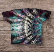 Load image into Gallery viewer, 2XL Tshirt, tie dye design
