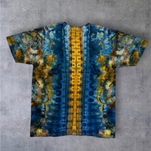 Load image into Gallery viewer, Large Tshirt, mandala tie dye
