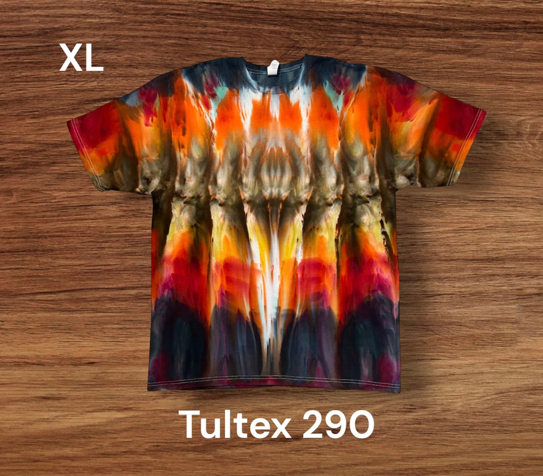 XL Tshirt, tie dye design