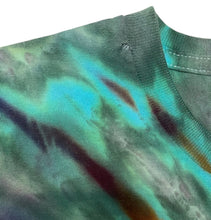 Load image into Gallery viewer, Large Tshirt, spiral tie dye (small hole)
