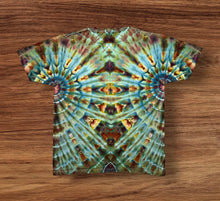 Load image into Gallery viewer, XL Tshirt, fan fold tie dye
