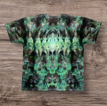 Load image into Gallery viewer, 2XL Tshirt, tie dye design
