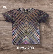 Load image into Gallery viewer, XL Tshirt, tie dye design
