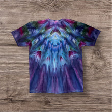 Load image into Gallery viewer, Large Tshirt, tie dye design
