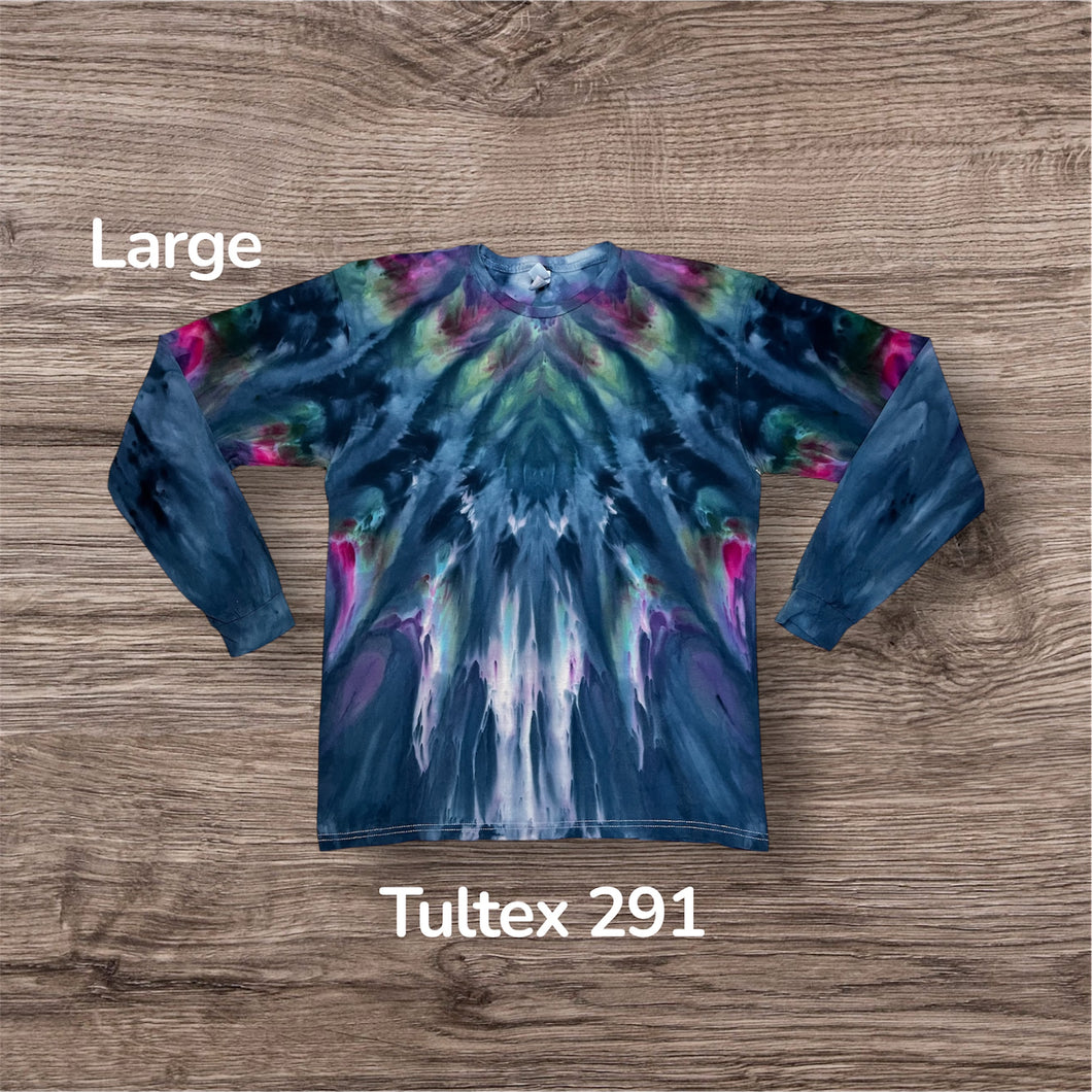 Large long sleeve Tshirt, tie dye design