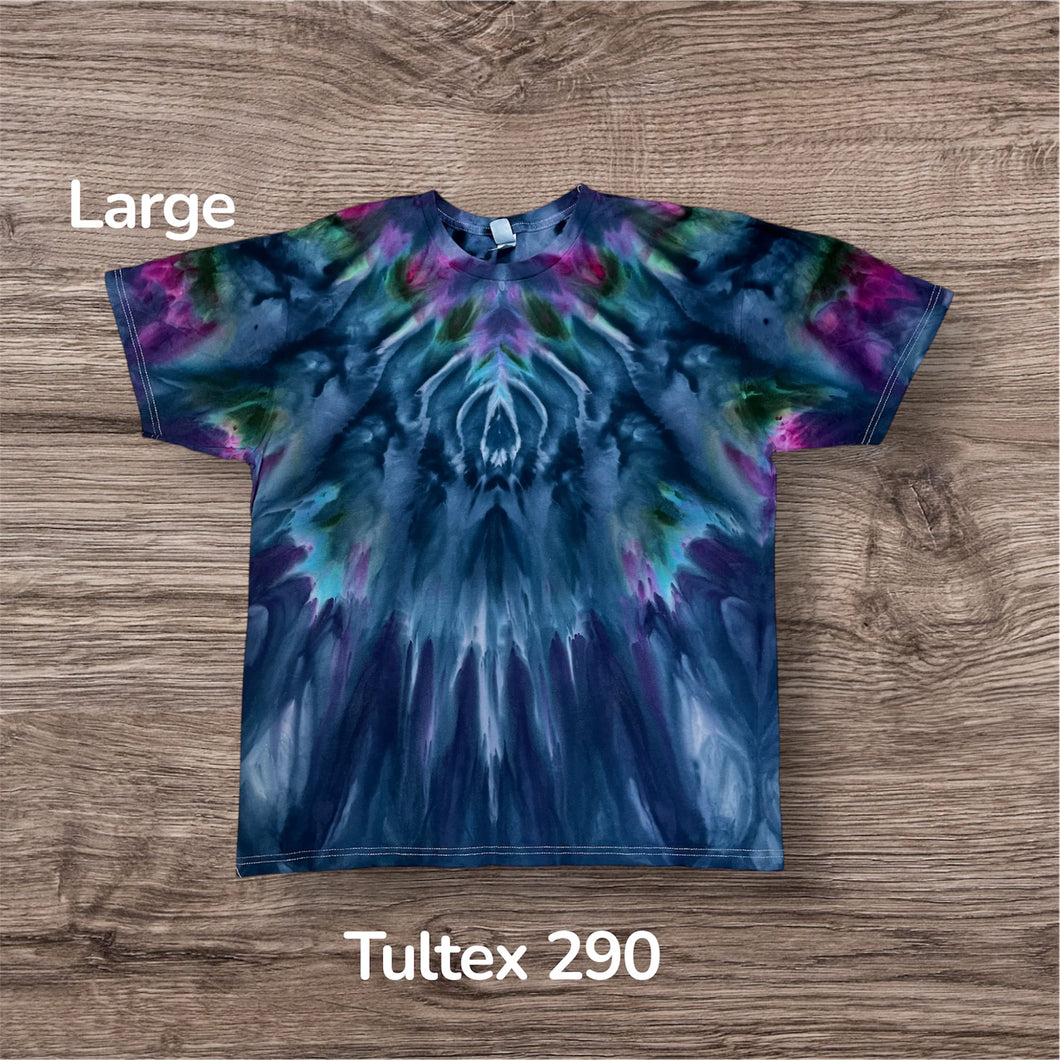 Large Tshirt, tie dye design