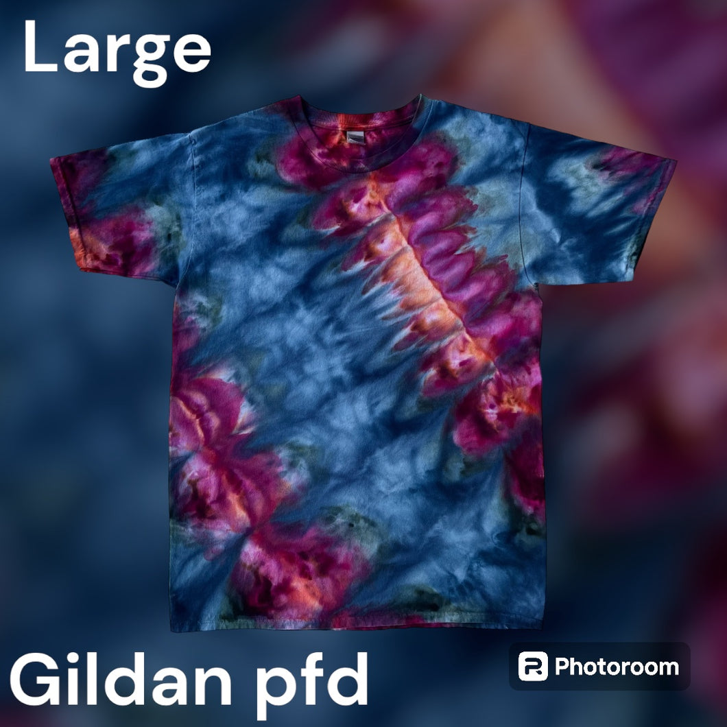 Adult Large Tshirt, tie dye design