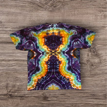 Load image into Gallery viewer, XL Tshirt, mandala tie dye
