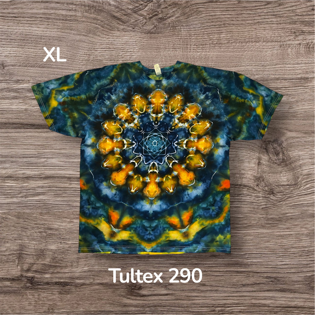 XL Tshirt, mandala tie dye
