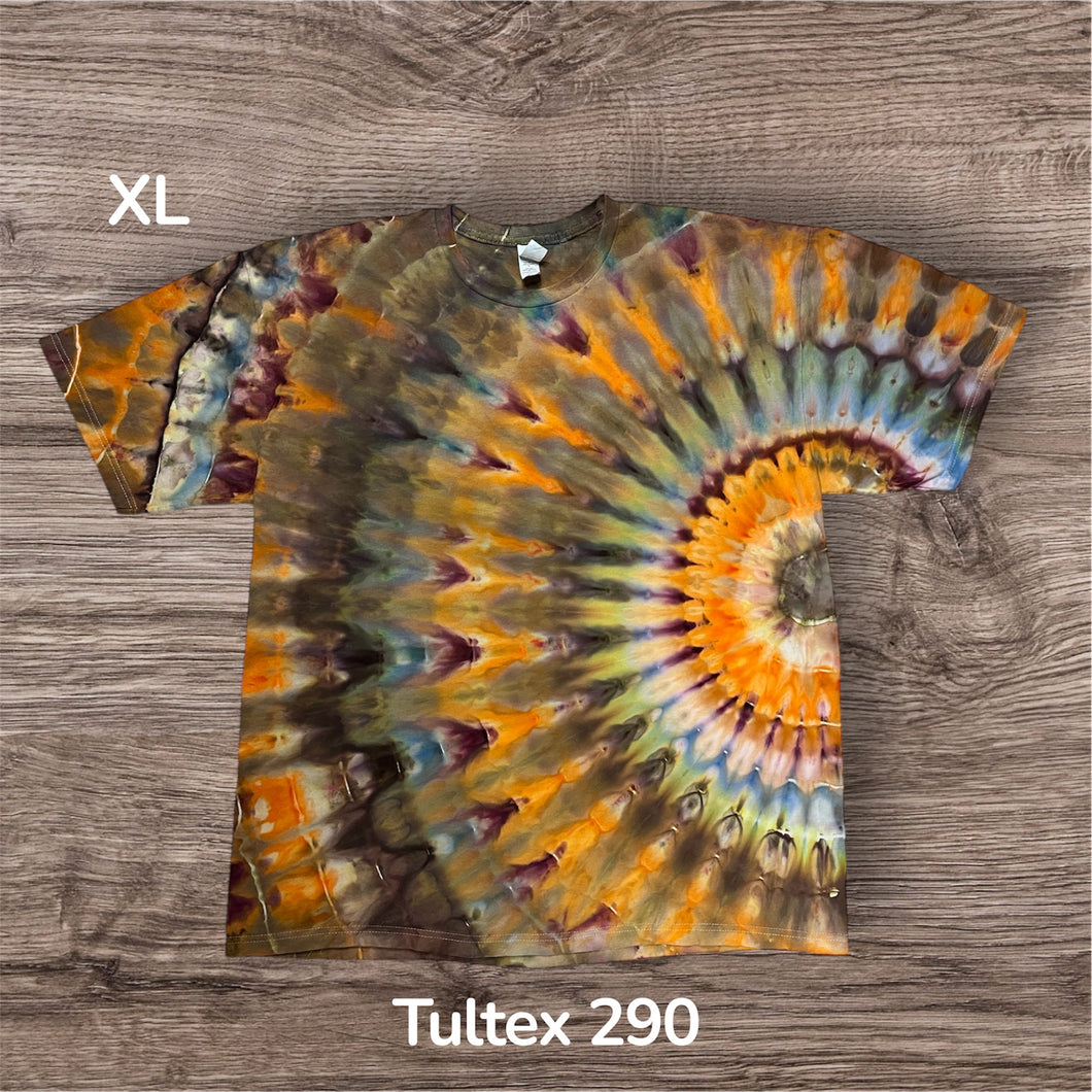 XL Tshirt, tie dye design