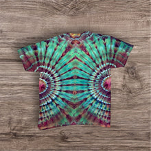 Load image into Gallery viewer, Large Tshirt, tie dye design
