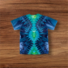 Load image into Gallery viewer, Adult medium Tshirt,  tie dye design
