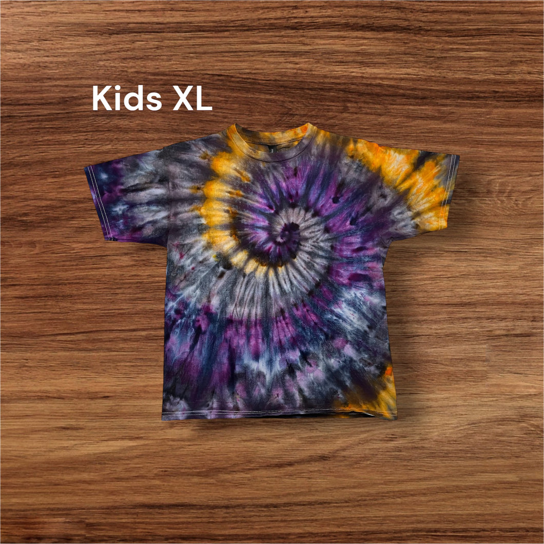 Kids XL Tshirt, spiral tie dye