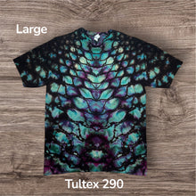 Load image into Gallery viewer, Large Tshirt, reverse tie dye
