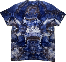 Load image into Gallery viewer, Large Tshirt,  mandala tie dye design
