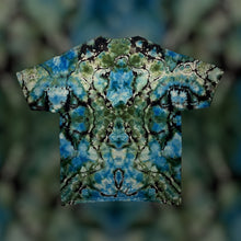 Load image into Gallery viewer, Large Tshirt, reverse mandala tie dye
