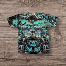 Load image into Gallery viewer, XL Tshirt, mandala tie dye
