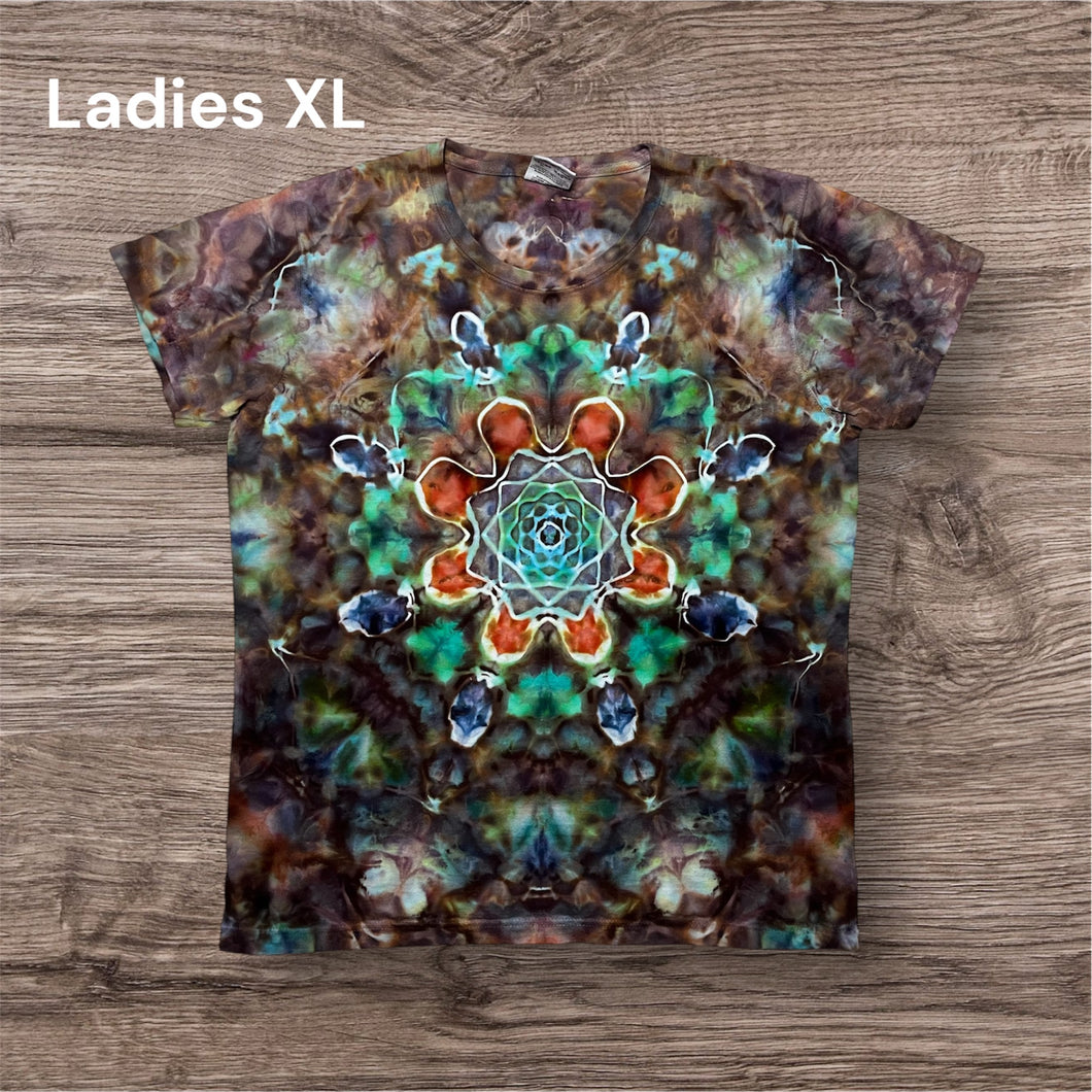 Ladies XL Tshirt, mandala tie dye