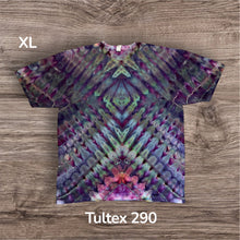 Load image into Gallery viewer, XL Tshirt, tie dye design
