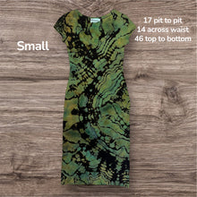 Load image into Gallery viewer, Ladies Small dress, reverse geode tie dye
