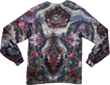 Load image into Gallery viewer, Medium long sleeve Tshirt, mandala design
