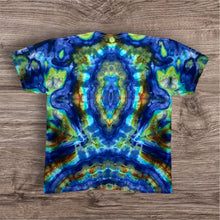 Load image into Gallery viewer, XL Tshirt, mandala tie dye
