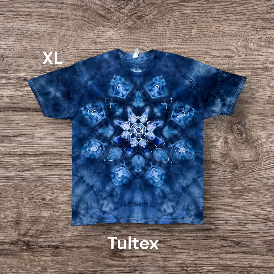 XL Tshirt, mandala tie dye