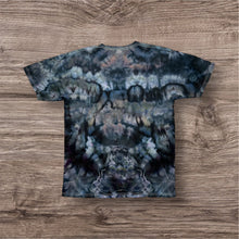 Load image into Gallery viewer, Large Tshirt, mandala tie dye
