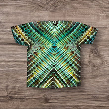 Load image into Gallery viewer, XL Tshirt, tie dye design
