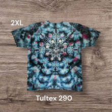 Load image into Gallery viewer, 2XL Tshirt, mandala tie dye
