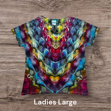 Load image into Gallery viewer, Ladies Large Tshirt, tie dye design
