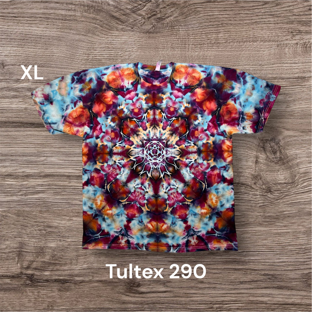 XL Tshirt, mandala tie dye