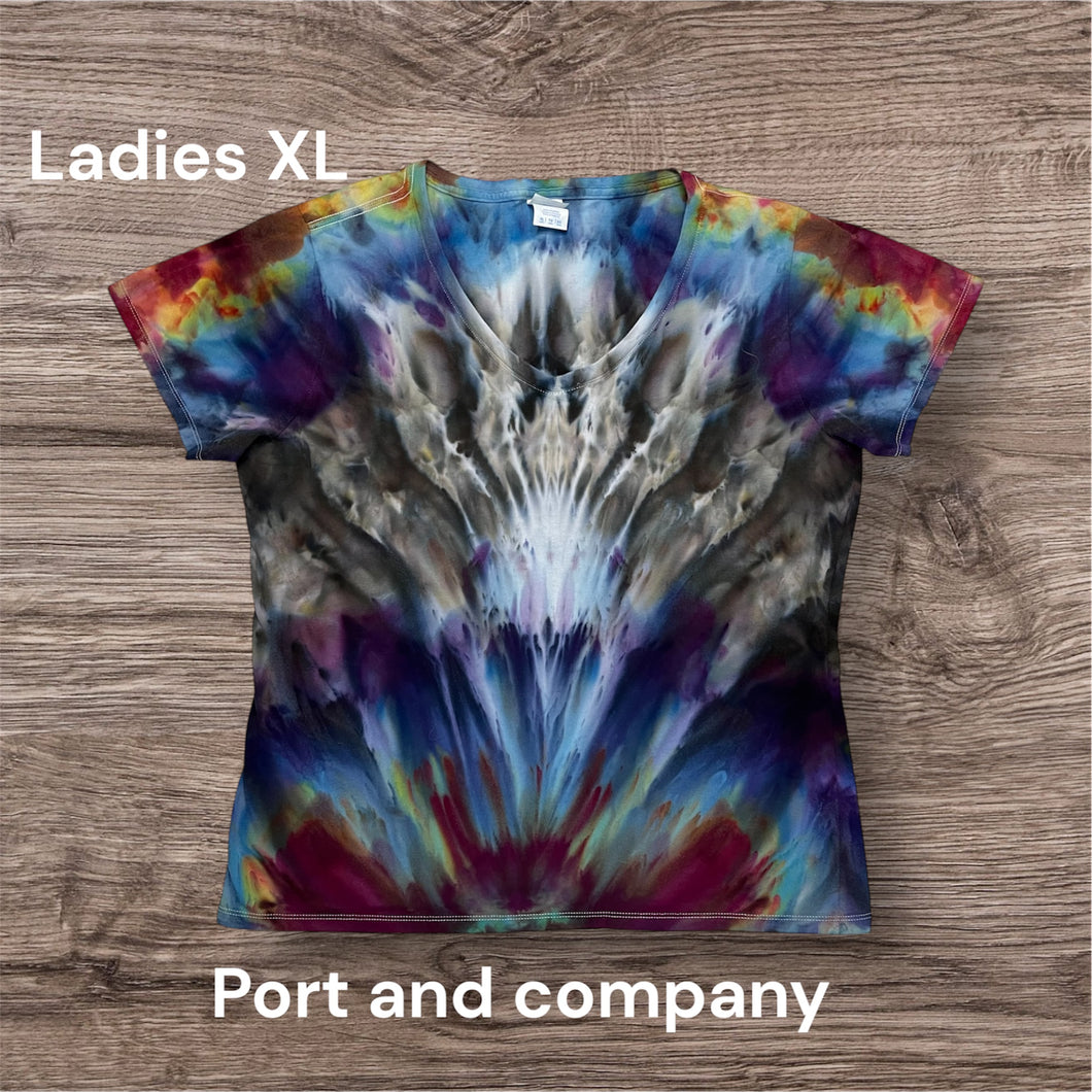 Ladies XL Tshirt, mandala tie dye