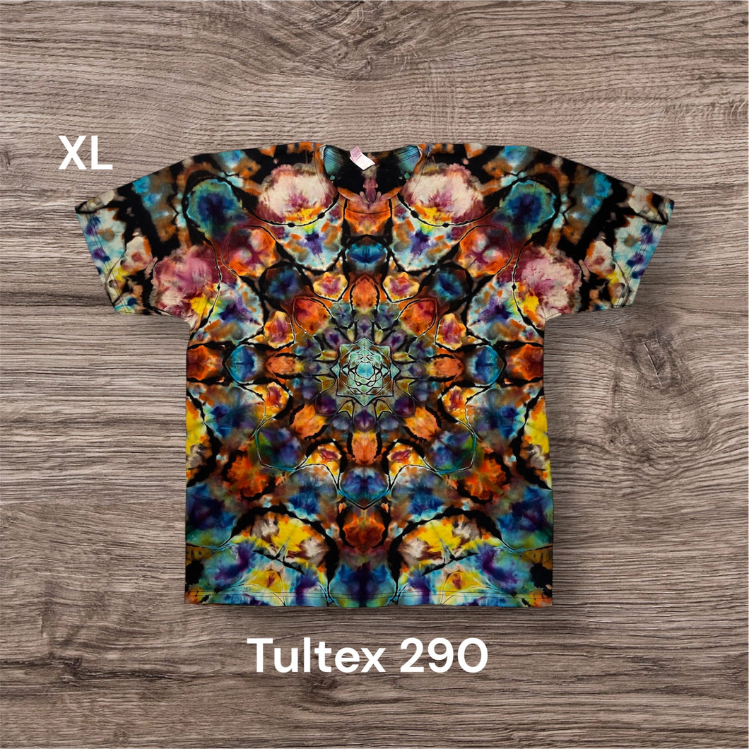 XL Tshirt, reverse mandala tie dye